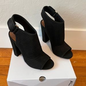 Aldo Qiesien 93 black peep toe bootie with Velcro ankle strap BRAND NEW